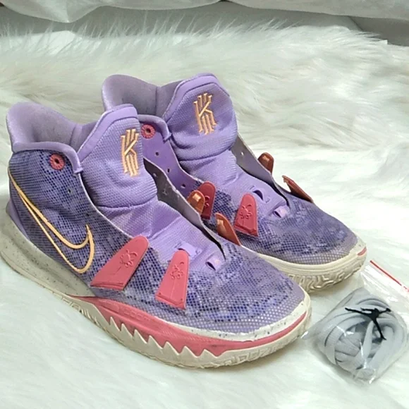 Custom Kyrie Nike ID Kyrie Mens Basketball Shoes Red Gold Maldives